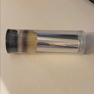 IT Cosmetics complexion perfection buki brush